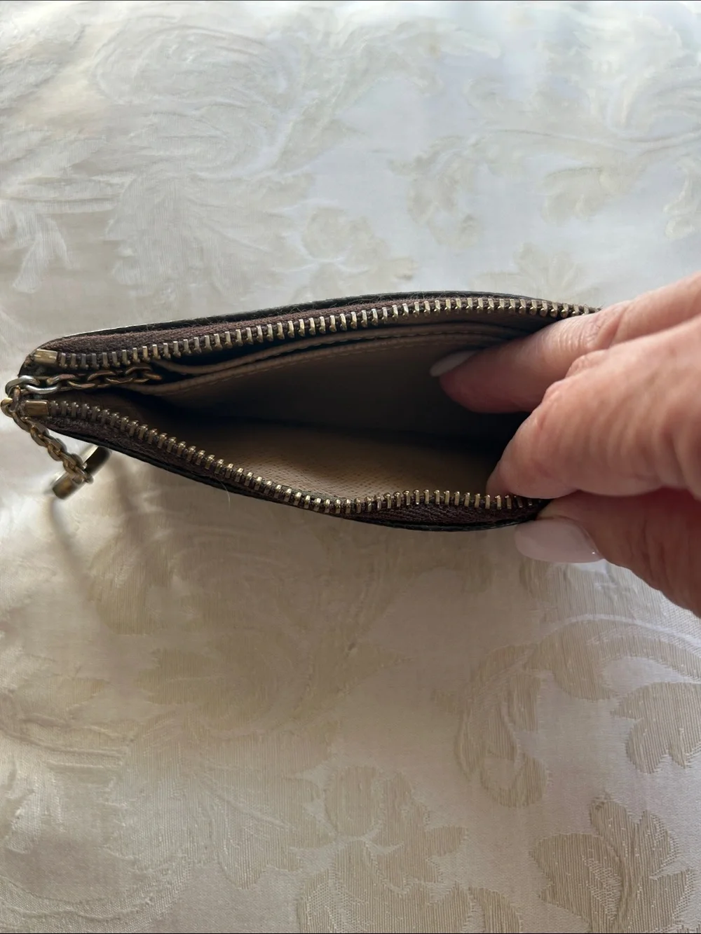 7066. Authentic Louis Vuitton Trunks & Bags Monogram Key/Coin Purse. Comes w/COA